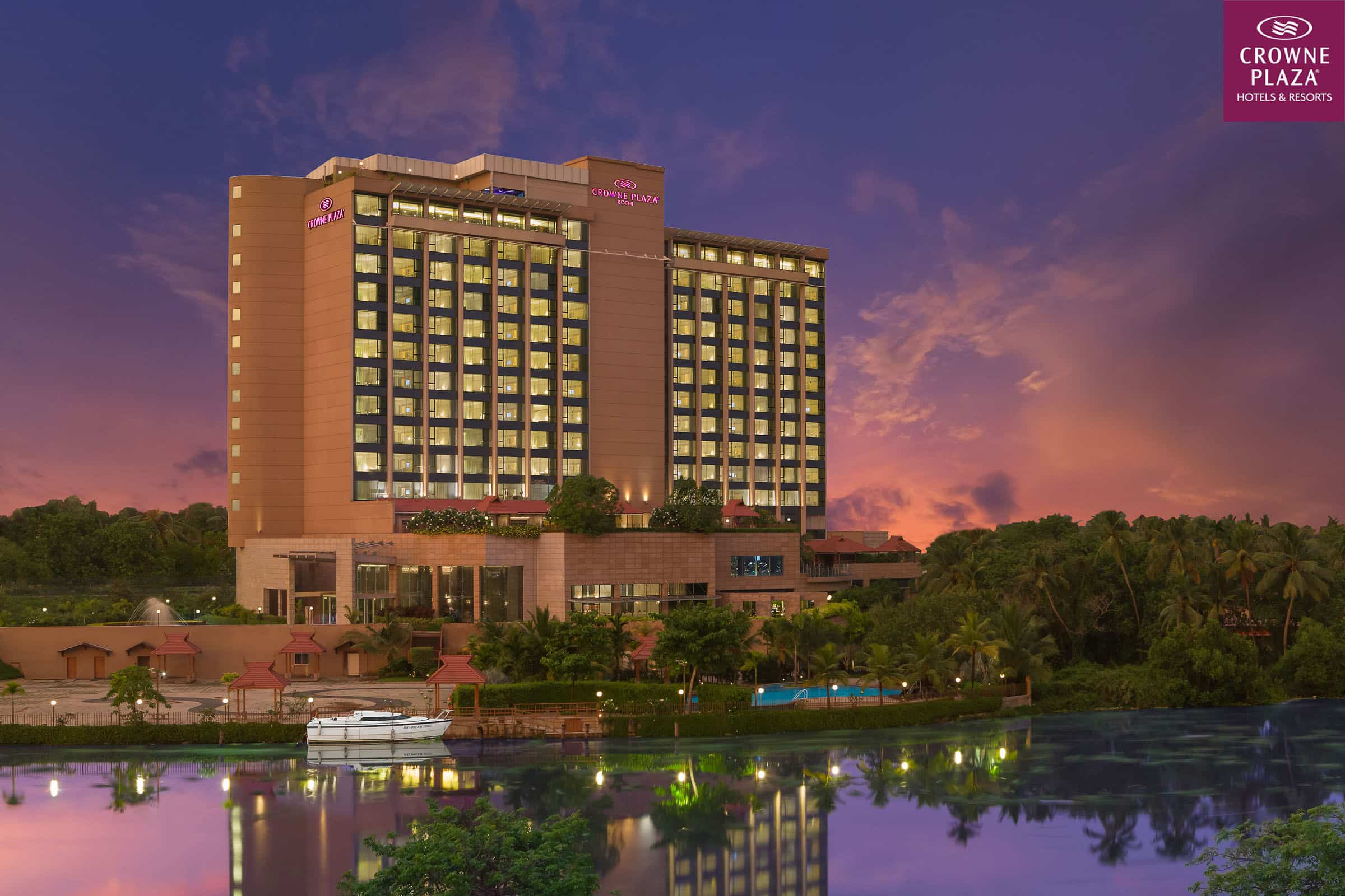 Best Architecture Photographer Kochi India | Crowne Plaza Backwater Facade Sunset Photography India
